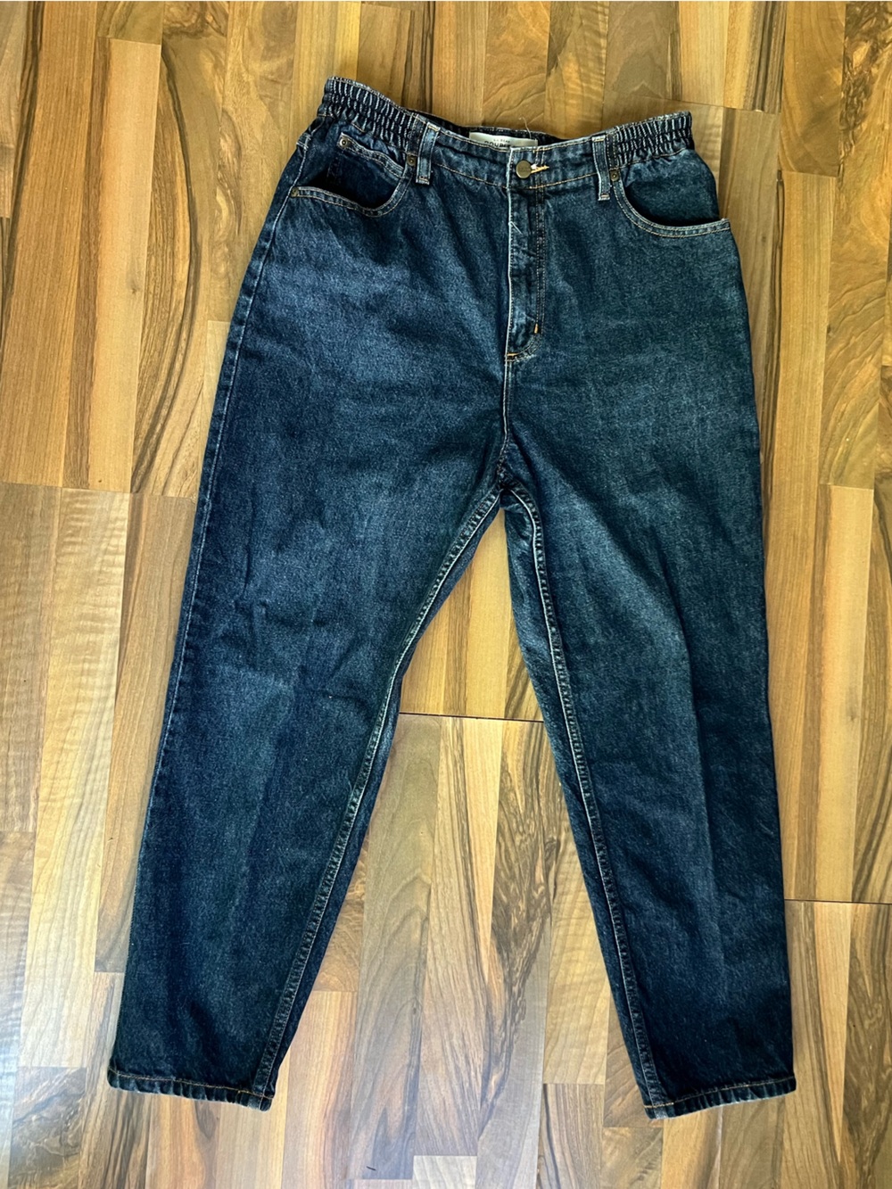 L.L. Bean Straight-Leg, Elastic Sides Mom Jeans in Dark Wash, 14, EUC